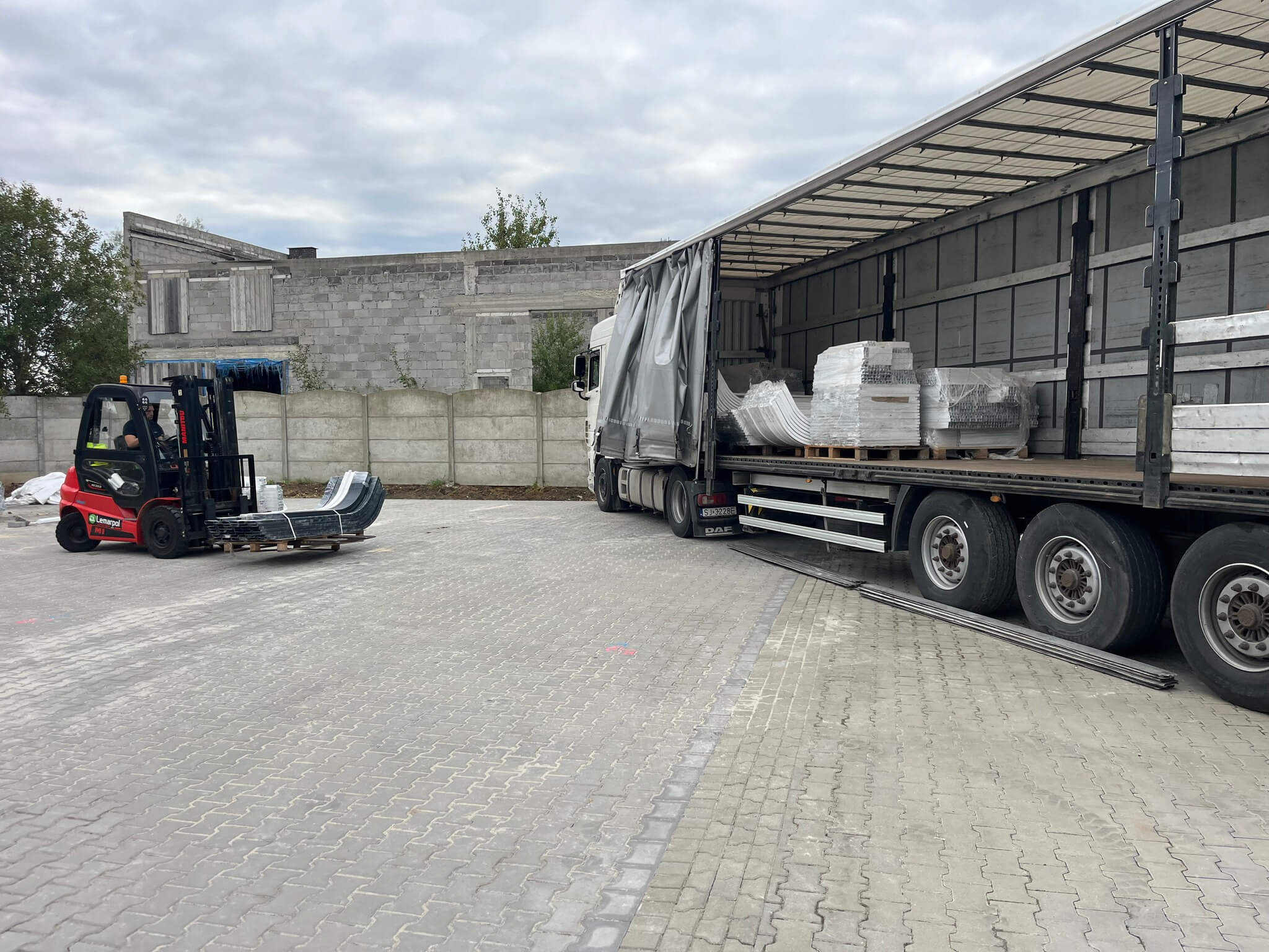 załadunek złomu od producenta profili